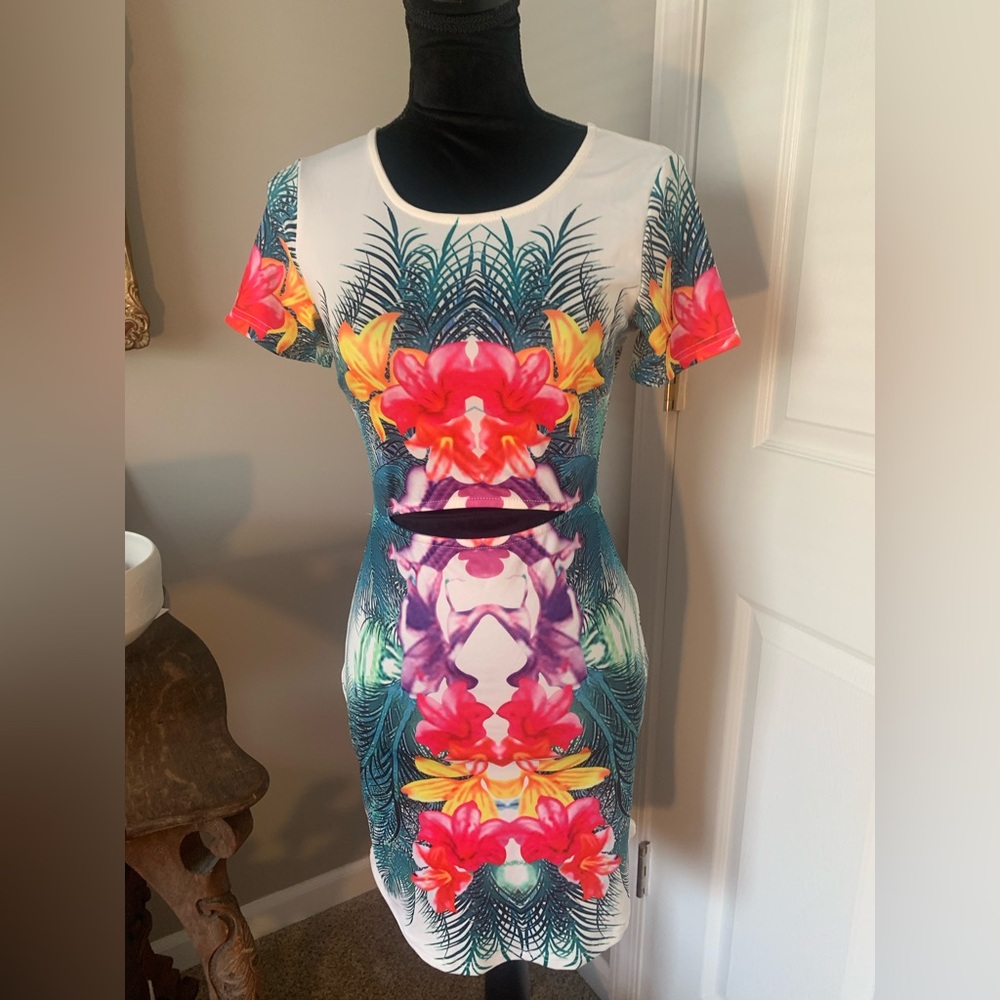 Vibrant Floral Belly Peekaboo Dress